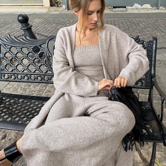 Cozy Ribbed Knit Three-Piece Lounge Set - Picture 2 of 6